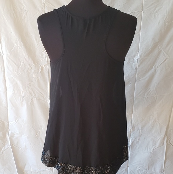 Top - Picture 2 of 4